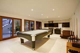 Trained pool table movers in Philadelphia